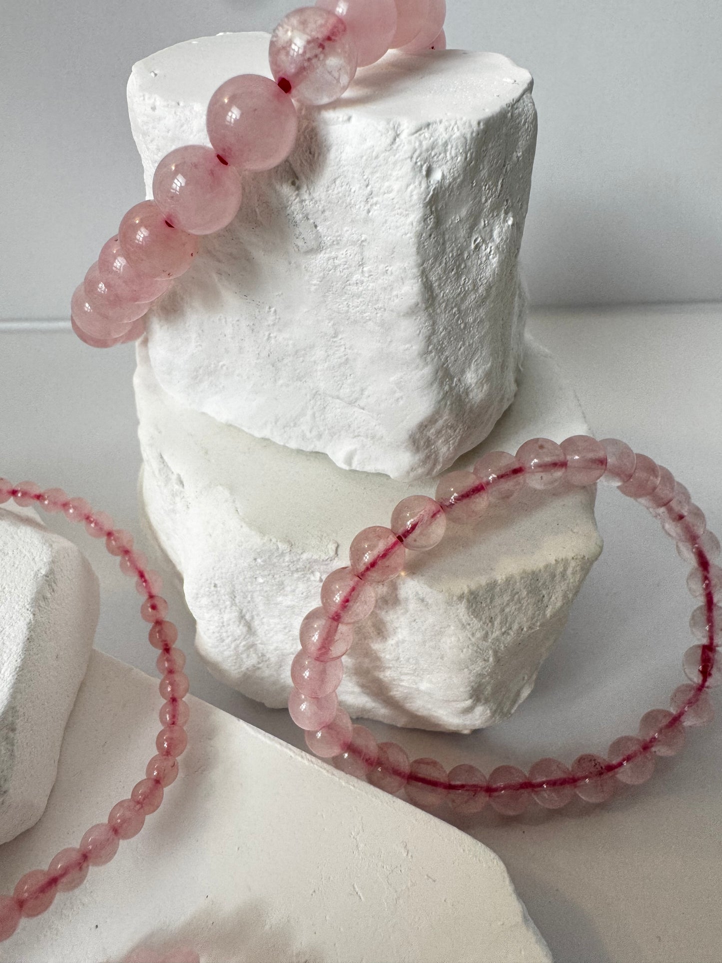 Rosenquarz Armband – „Liebe, die dich erinnert“
