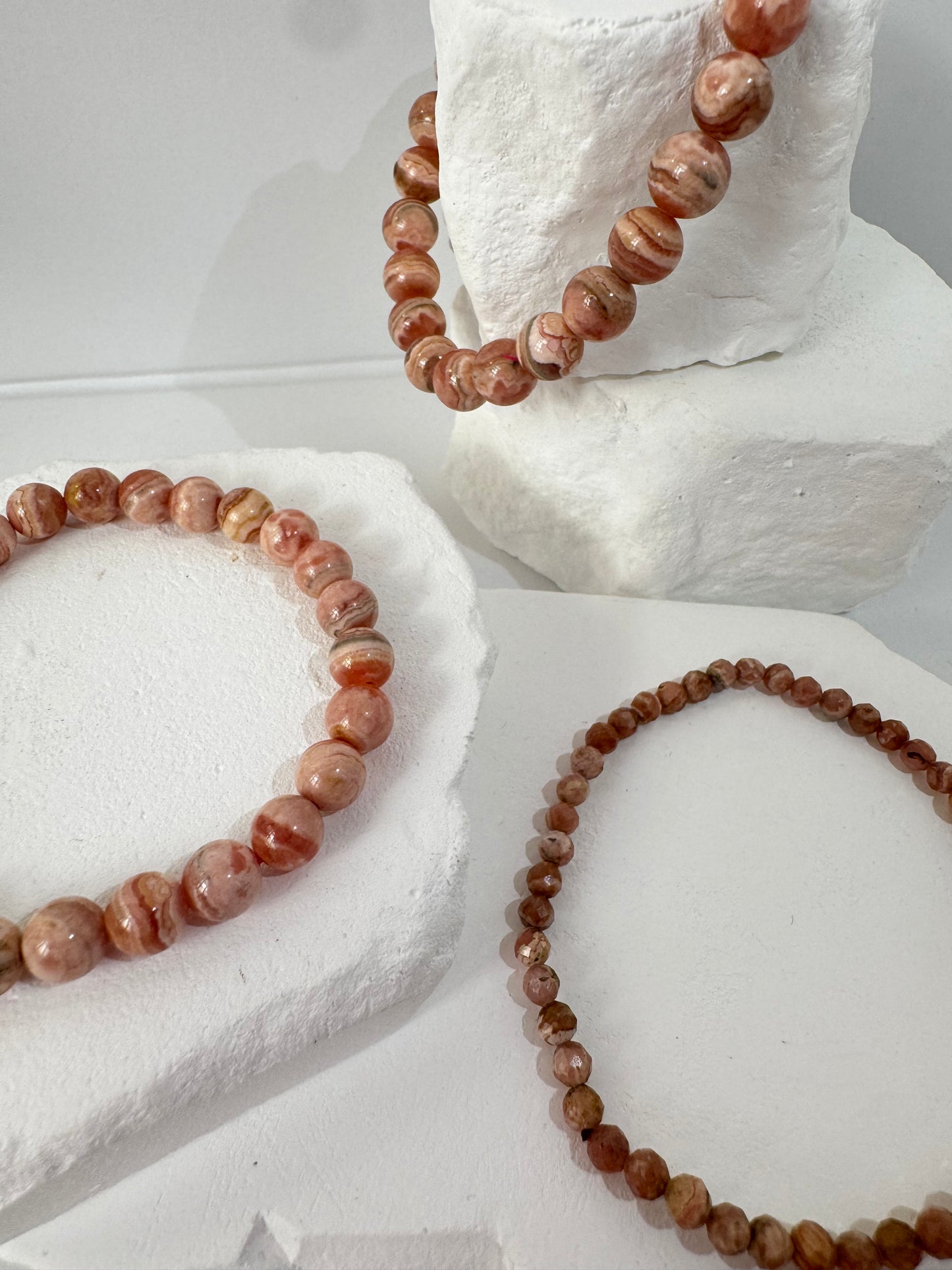 Rhodocrosite Armband – „Wenn du tiefe Selbstliebe, emotionale Heilung und Versöhnung mit deinem inneren Kind suchst“