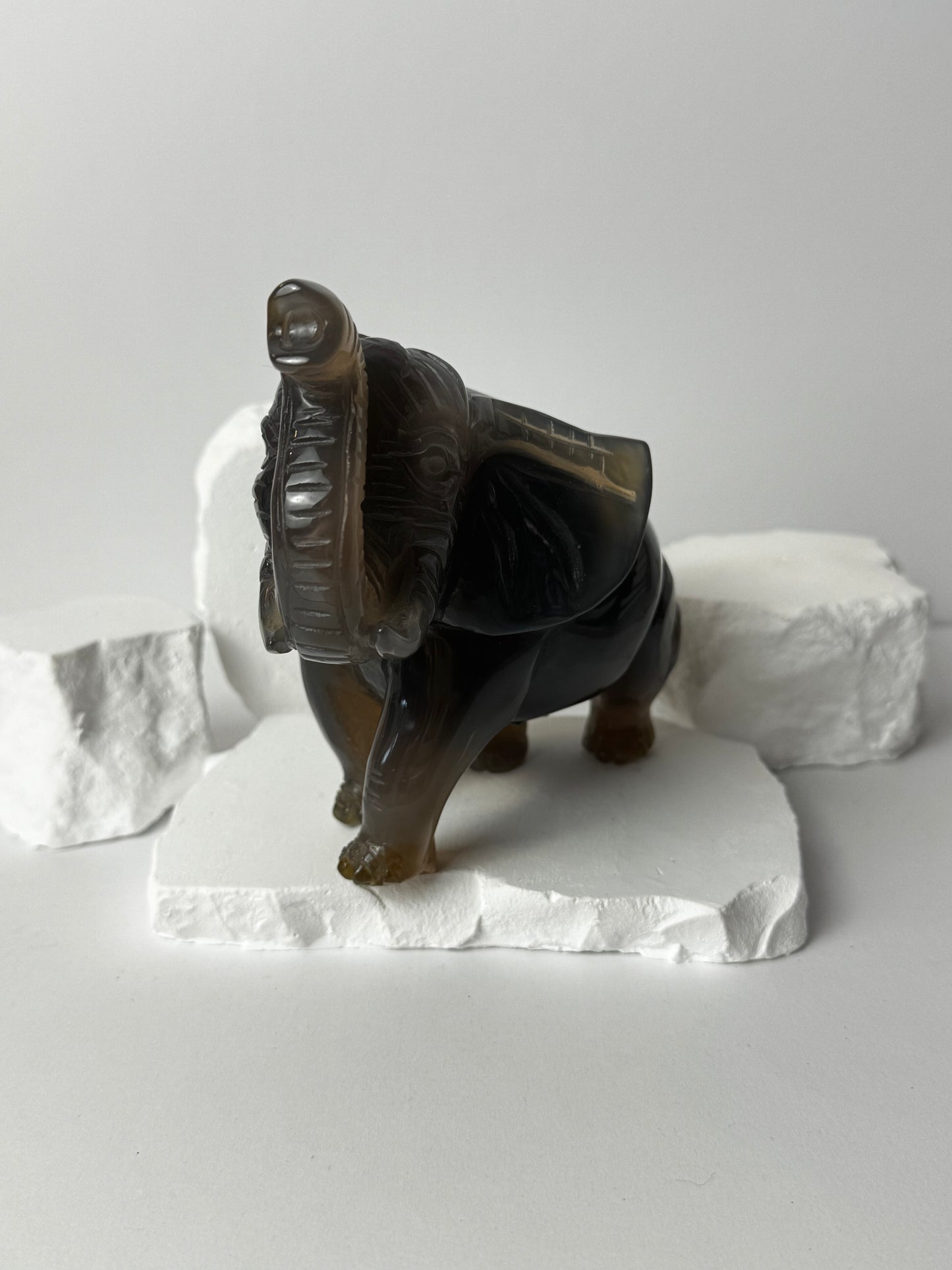 Druzy Agate – Elephant Carving