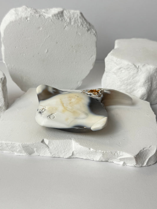 Orca Achat – Rochen Carving