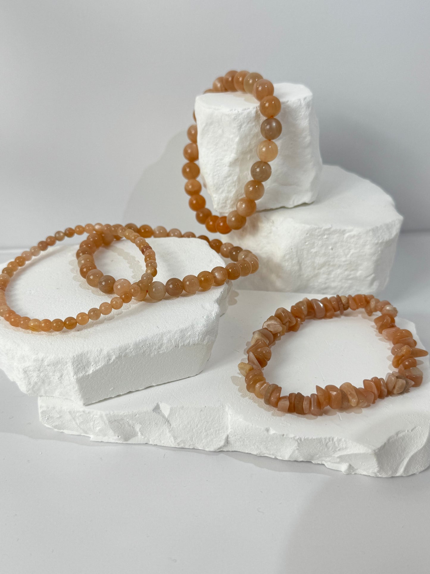 Mondstein x Sonenstein Armband – „Wenn du dich an deine zyklische Magie erinnerst“