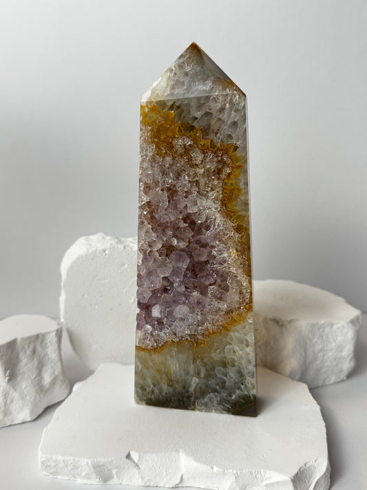 Druzy Agate Tower with Amethyst