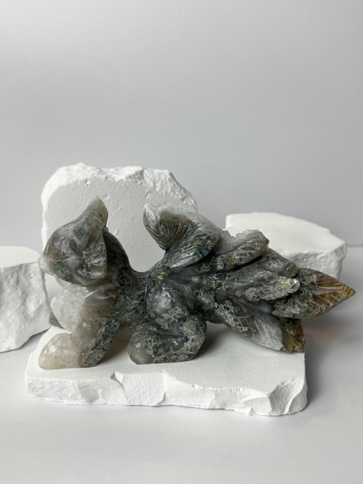 Druzy Moss Agate – Nine-Tailed Fox Carving