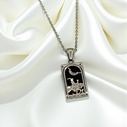 ✨ Knight of Cups – Silver Edition – Halskette