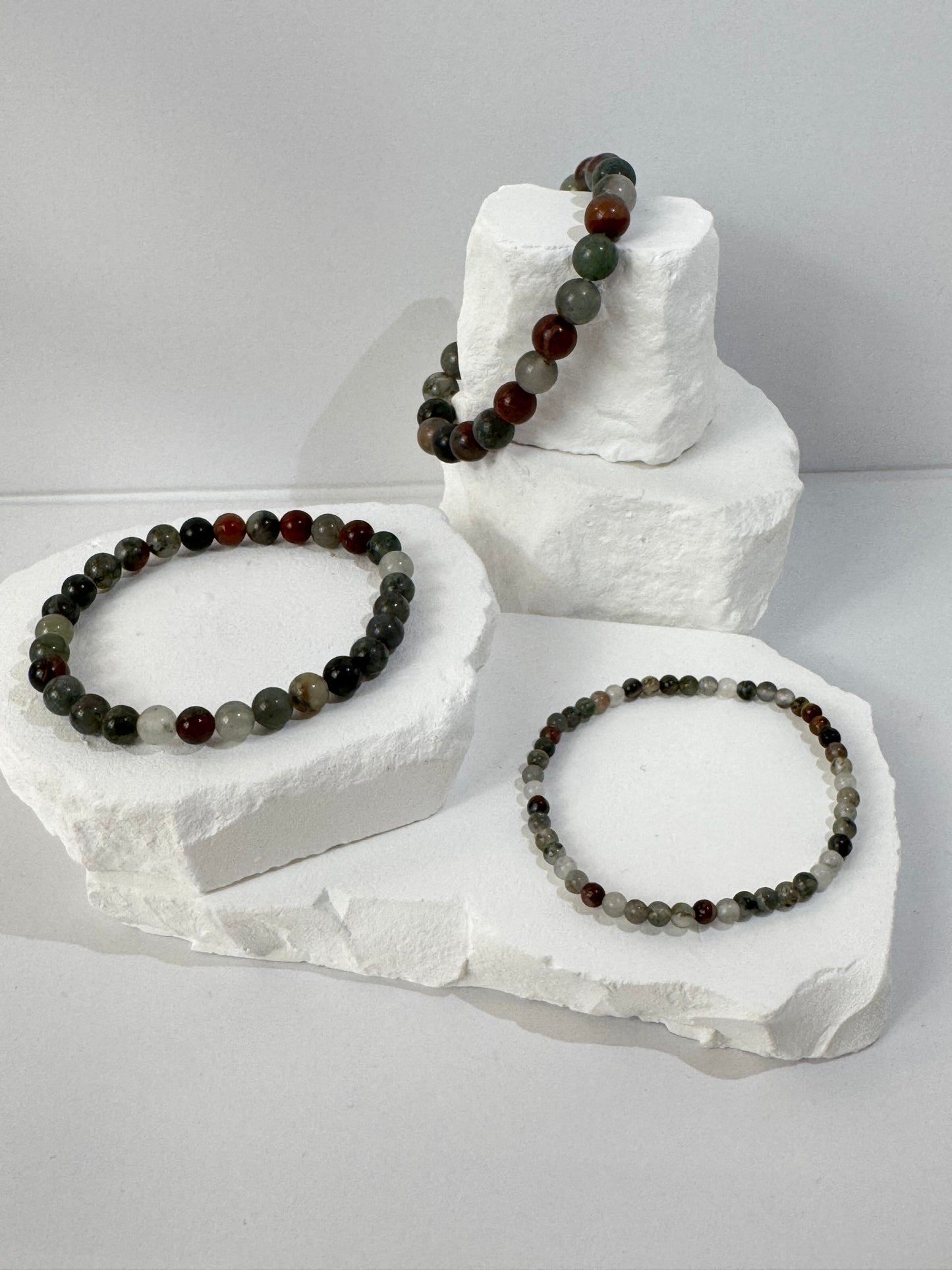 Bloodstone Armband – „Wenn dein Herz im Rhythmus der Erde schlägt“