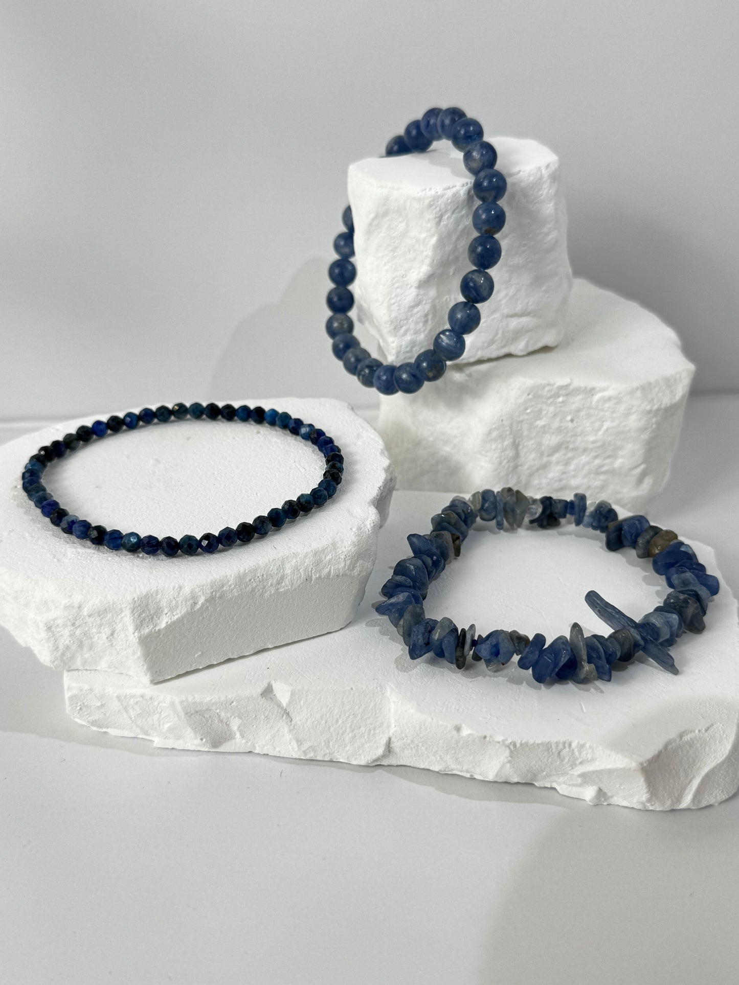 Kyanite Bracelet – “If you want to center your mind and let your energy flow”